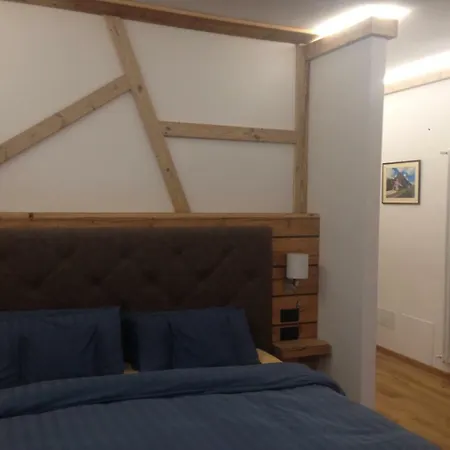 ラヴァレード ホテル 3*