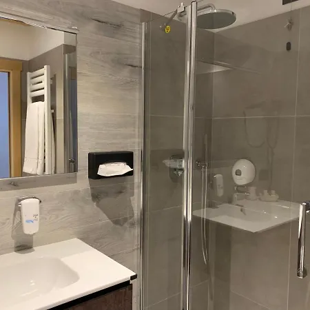 Hotel Lavaredo 3*